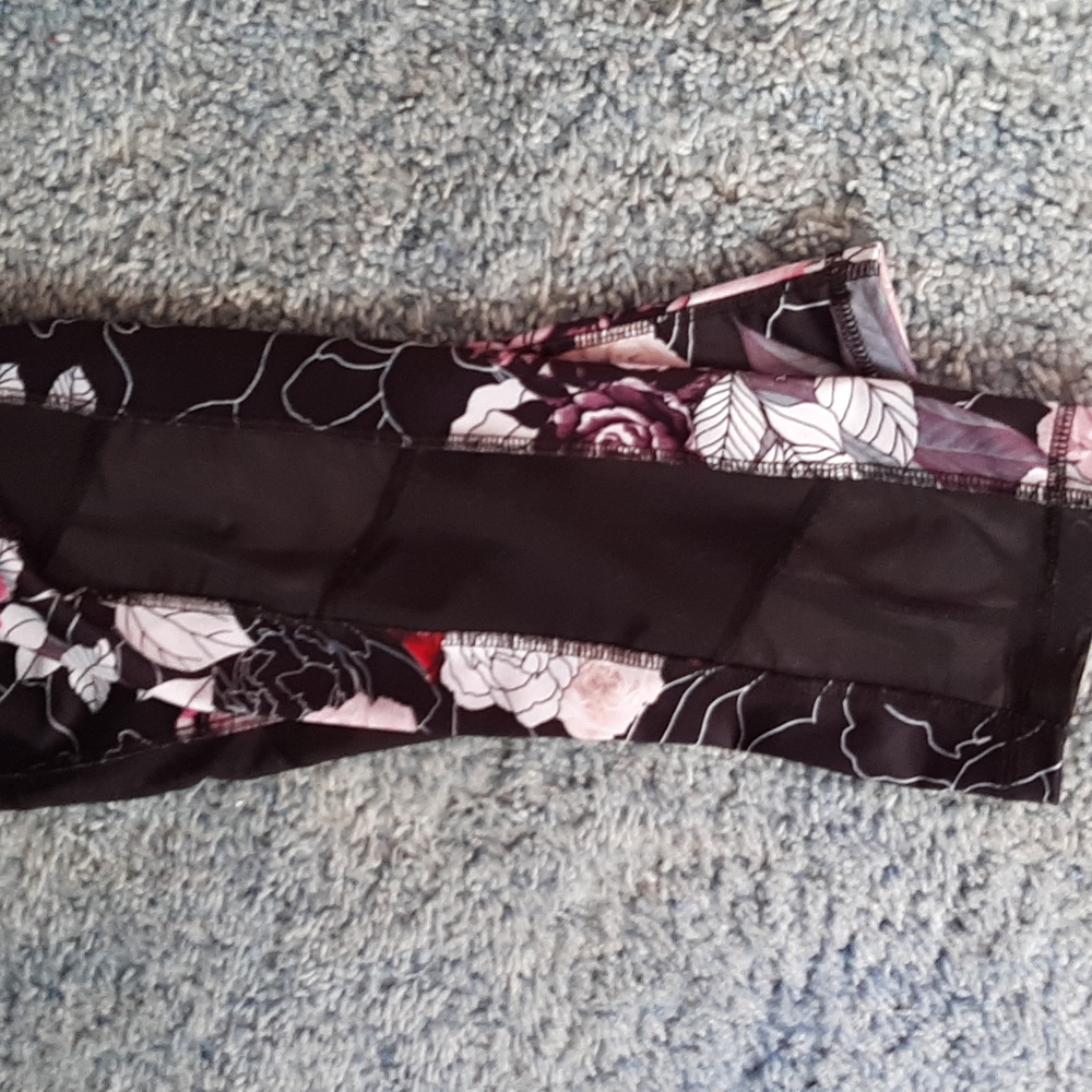 BeBe Sport Capri Pants - Picture 5 of 5